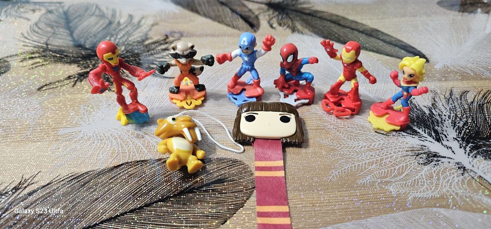 Киндер сюрприз игрушки