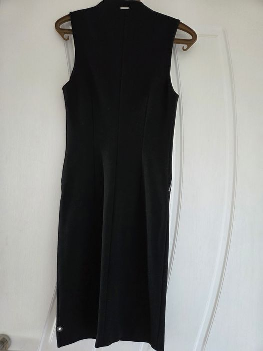 Черна рокля Calvin Klein