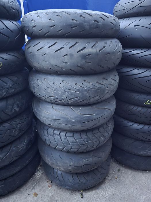 Anvelope Moto  Michelin Continental Pirelli Metzeler Diferite dimensiuni Stare impecabilă.