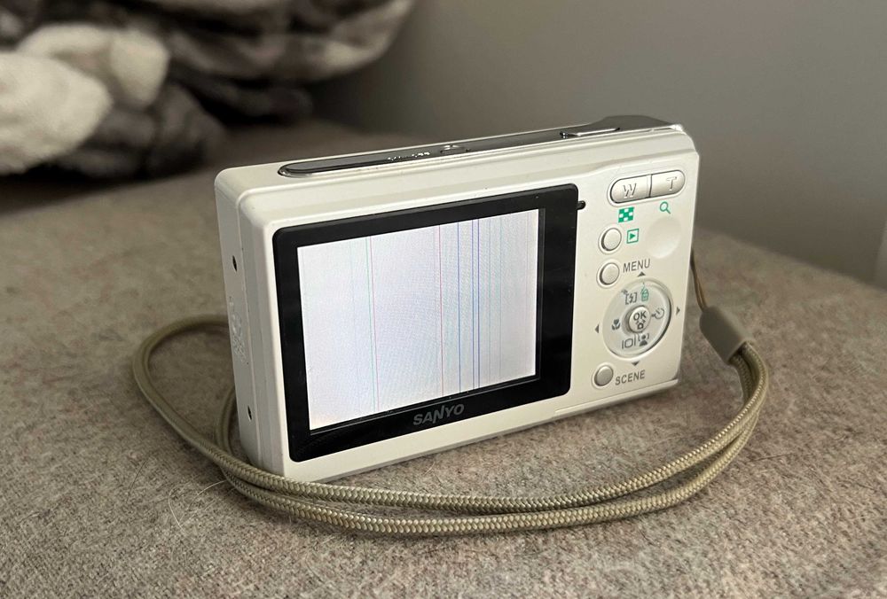 Aparat foto digital Sanyo VPC-S1070EX 10MP compact defect pentru piese