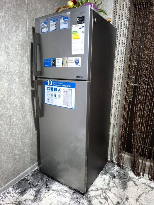 Продается холодильник Самсунг
