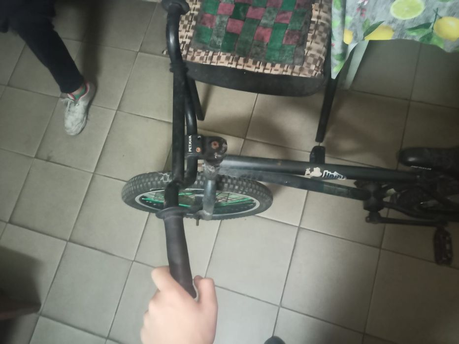 Продам велосипед bmx .