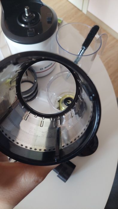 Бавнооборотна сокоизстисквачка тип охлюв Bosch