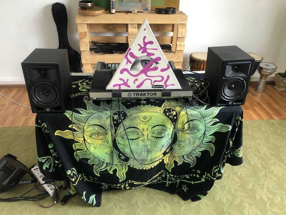 Dj Kontroler Traktor s4