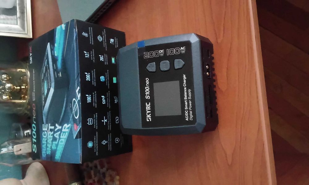 Зарядно за липо батерии SkyRC S100 Neo LiPo 1-6s 10A