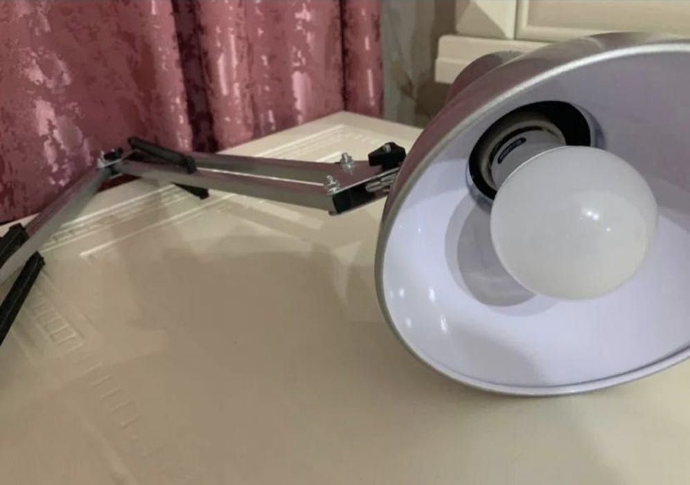 Лампа настольная