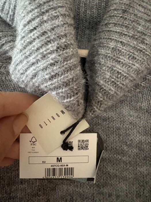 Нов пуловер Mohito M,
