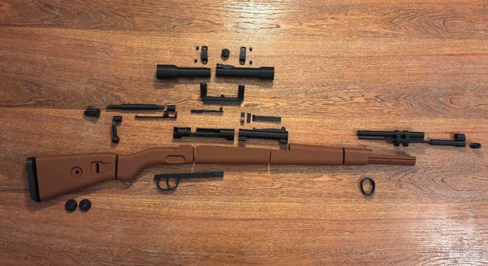 Kar 98k 3d printat 1-1 scala, pentru display si roleplay