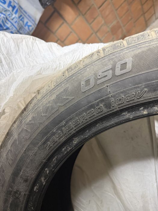Резина 235.55.R20