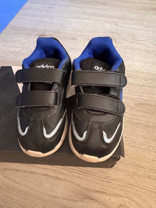 Кецове adidas 24