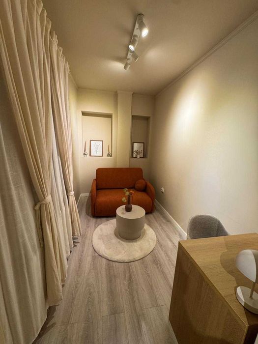 Inchiriez apartament in zona Platinia