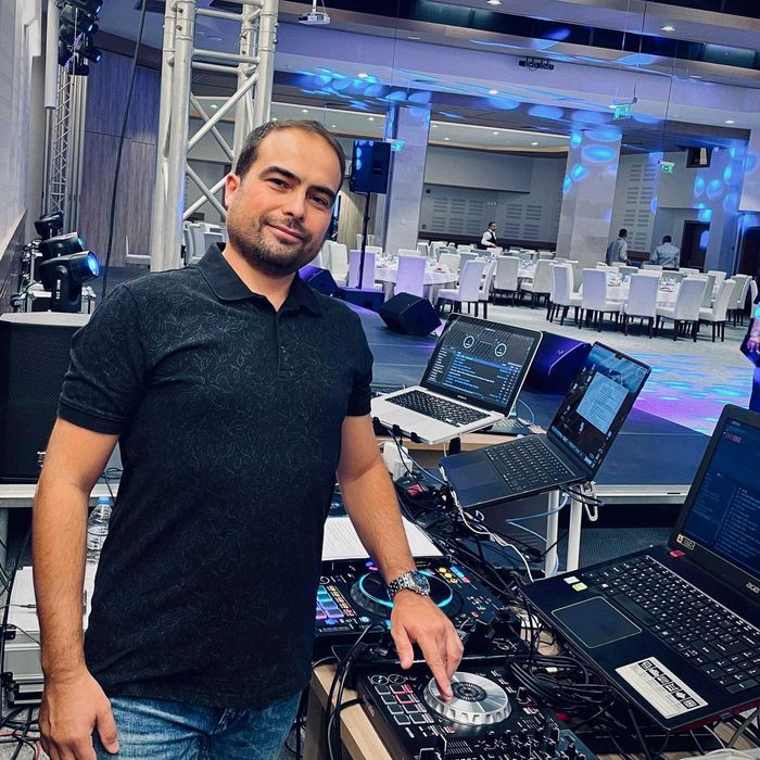 DJ [ Диджей ] за ПАРТИ\БАЛ\РОЖДЕН Ден| Профес. озвучаване! [dj диджей]