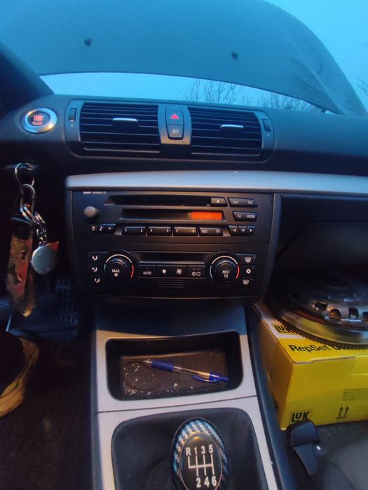 Vând piese BMW seria 1 e87