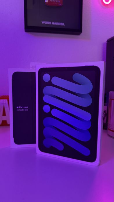 iPad mini 7 (A17 Pro) 256GB Space Grey + Husa Smart Folio - SIGILATA