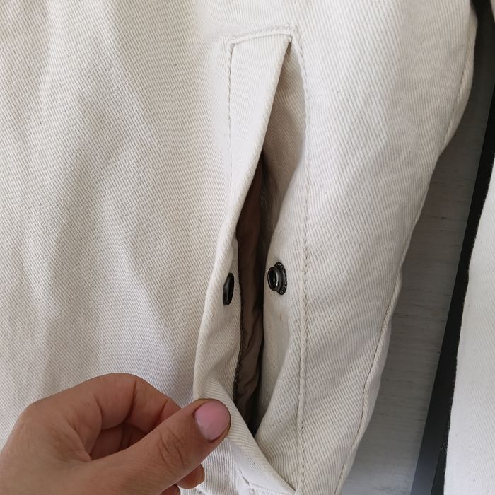 Jachetă originală Abercrombie & Fitch mărimea XS – Stil Bomber Bej cu guler raiat