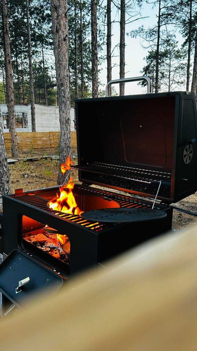 Караваната с киното Каравана под наем