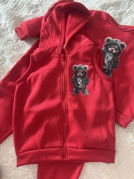 Продам детский костюм 3ка