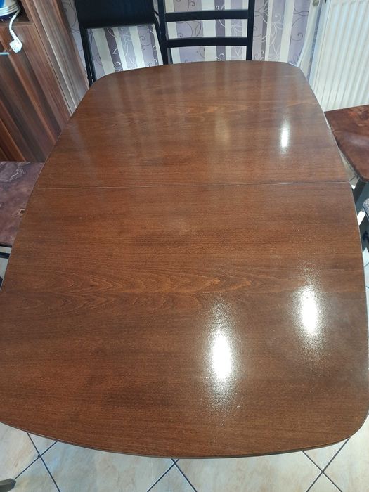 Разтегателна маса