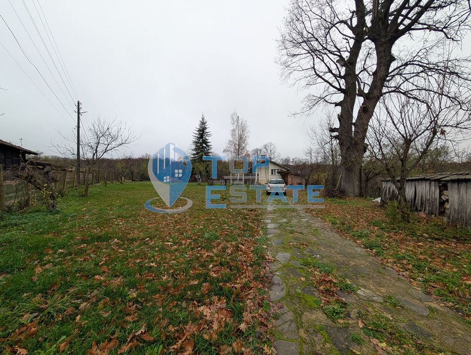 Двуетажна масивна вила до река в Еленския балкан