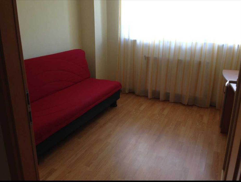Dau în chirie apartament 3 camere