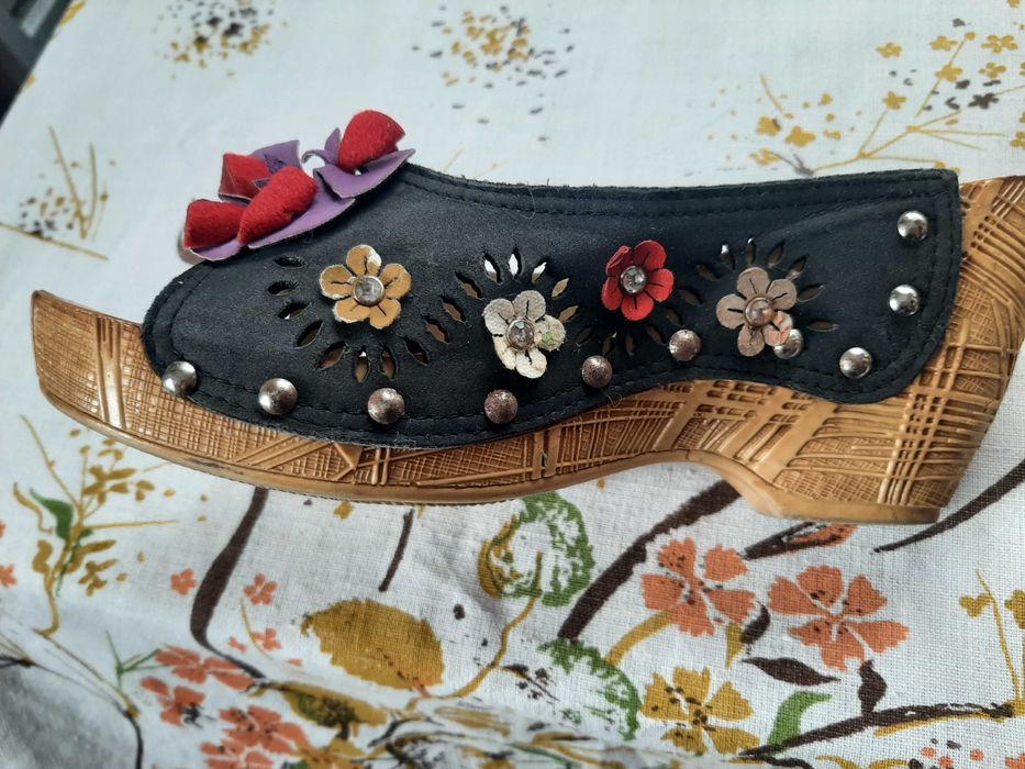 Летни дамски чехли