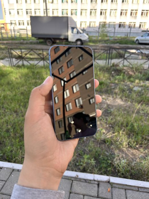 Продам iphone 13