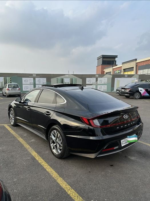 Hyundai sonata 2022 yil qora 2mator
