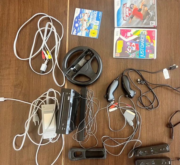 Consolă Nintendo Wii completă + 2 controllere + jocuri – perfect funcțională