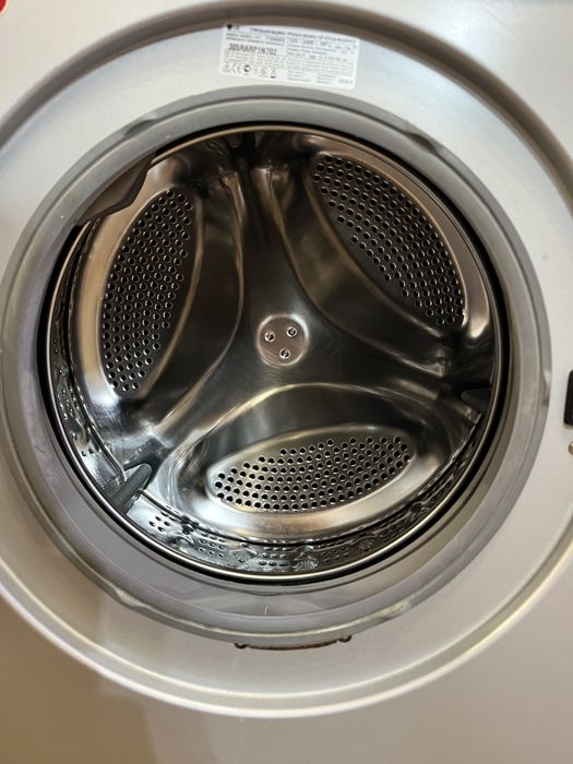 Продам стиральную машинку