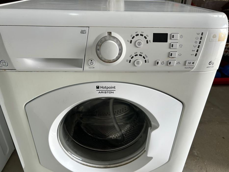Hotpoint Ariston Mașină de Spălat, Model ARXF 125 (EU), 6 KG