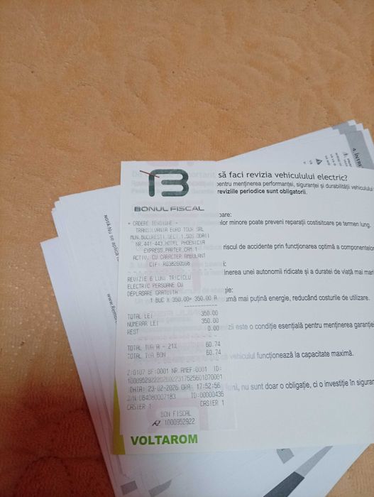 Vand scuter pe benzina, 125 cc, euro5, in 4 timpi, Revolt NEO, albastru