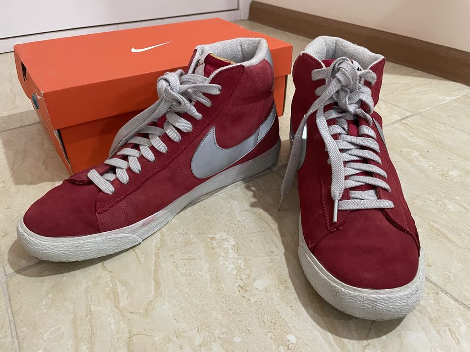 Кроссовки Nike красного цвета 45-го размера