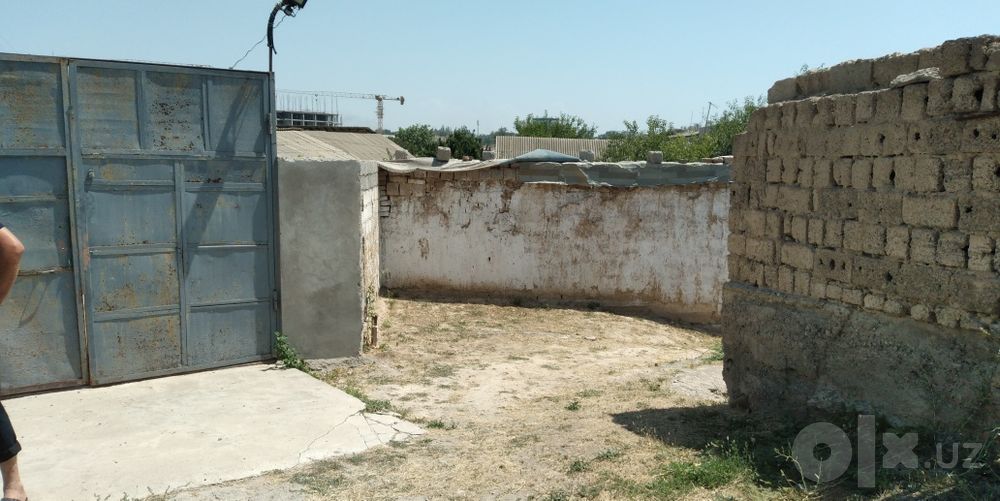 Учаскани ярими 5,5 сотиги сотилади Кибрай тумани,Салар.