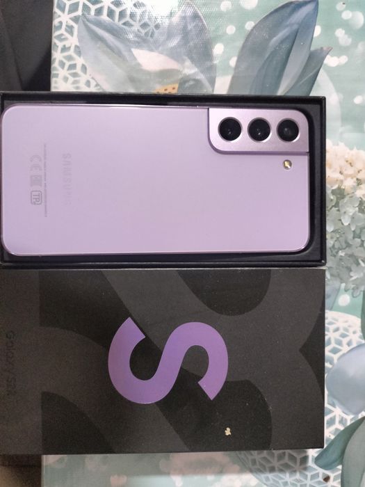 Продам Samsung s22