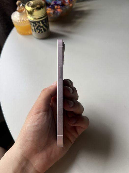 IPHONE 13 в идеальном состоянии