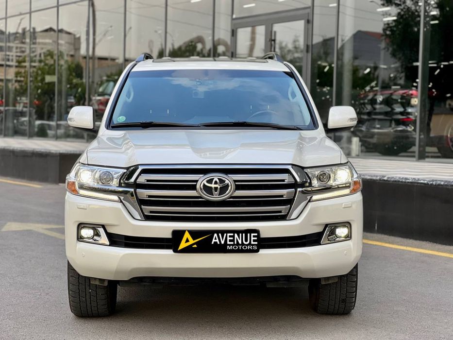 Toyota Land Cruiser 200