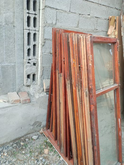 Продам двери и окна