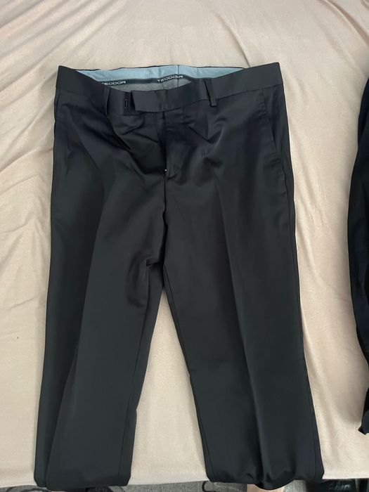 Чисто нов костюм Teodor XS