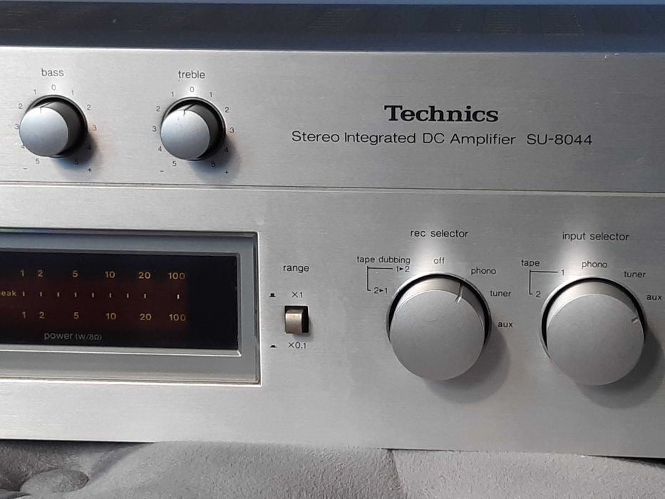 Technics SU-8044