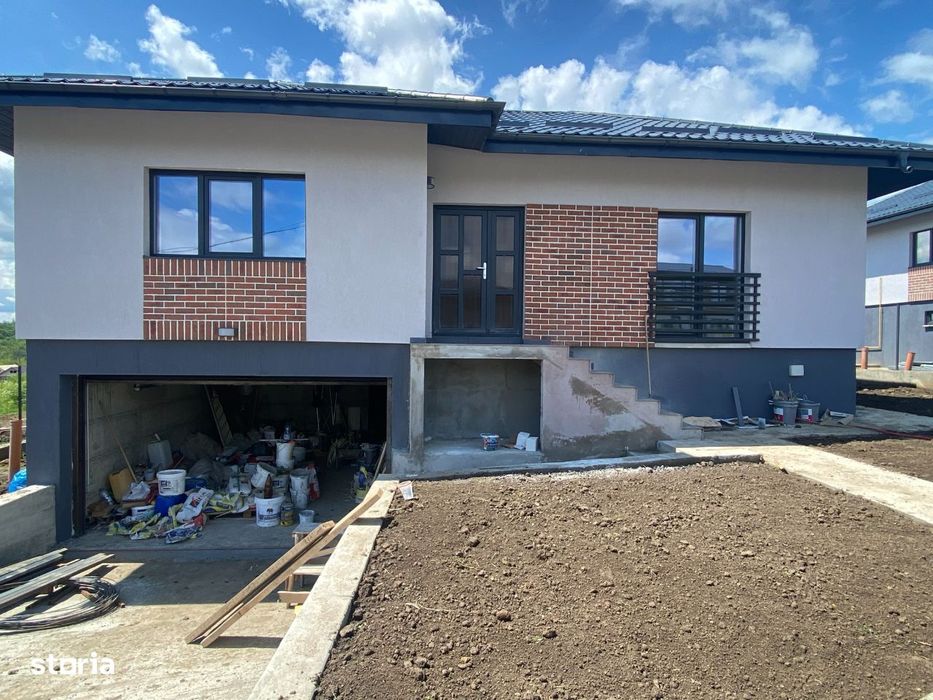 GARAJ!2 Bai!Beci la cerere!Vila 4 Camere,Valea Adanca (Miroslava)