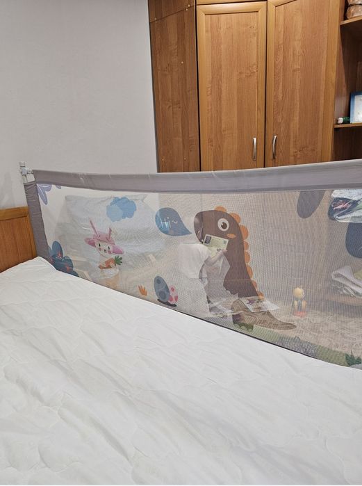 Защитные бортики на кровать