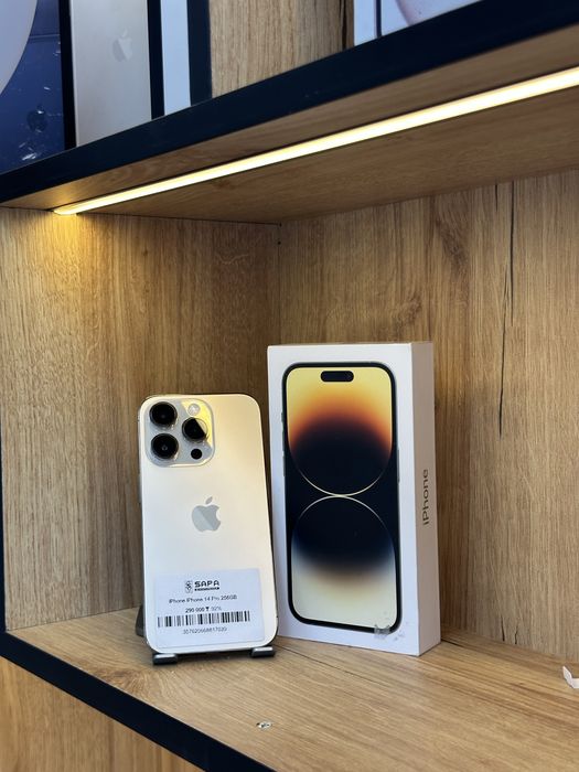 iphone 14 pro gold £_\•