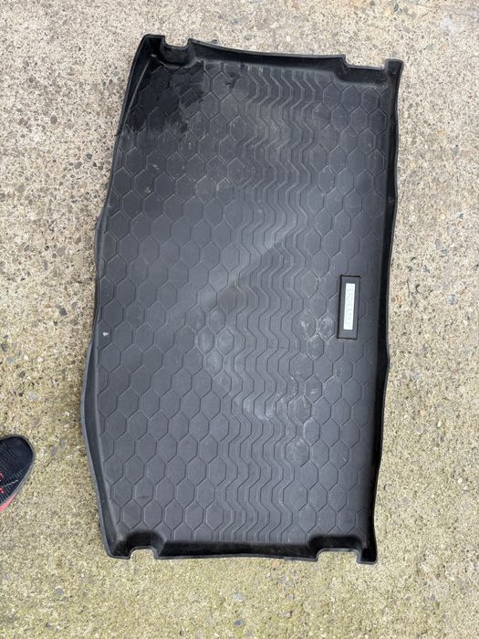 Гумена стелка за багажник KIA RIO