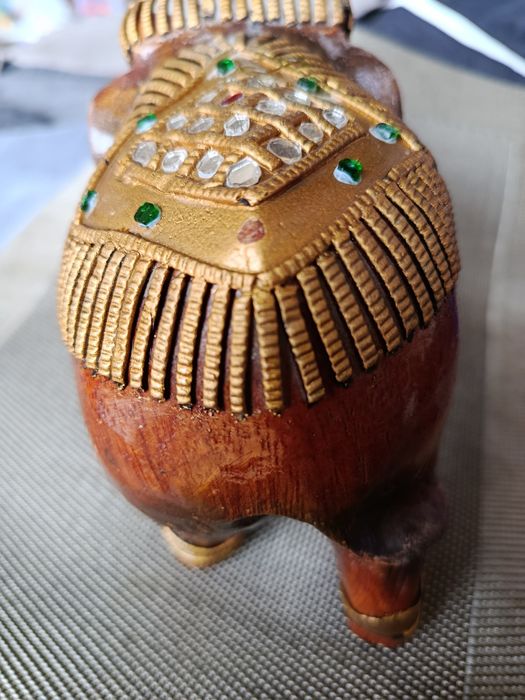 Статуэтка Слон из дерева