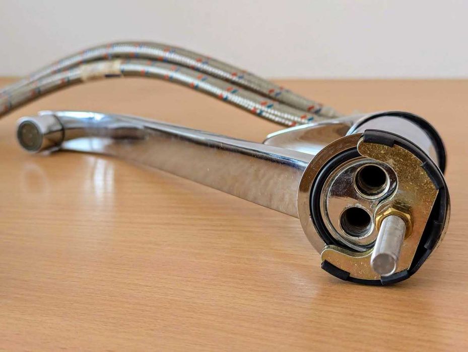 Италианска кръгла мивка 44х20 и смесител