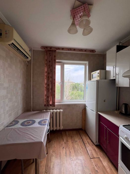 2-ком.кв. в районе рынка Караван