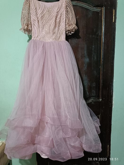 Продается вечерние платье