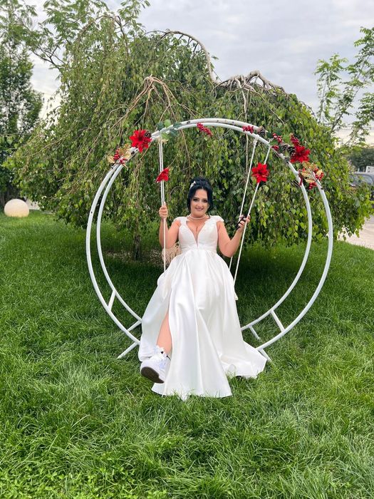 Vand rochie de mireasa