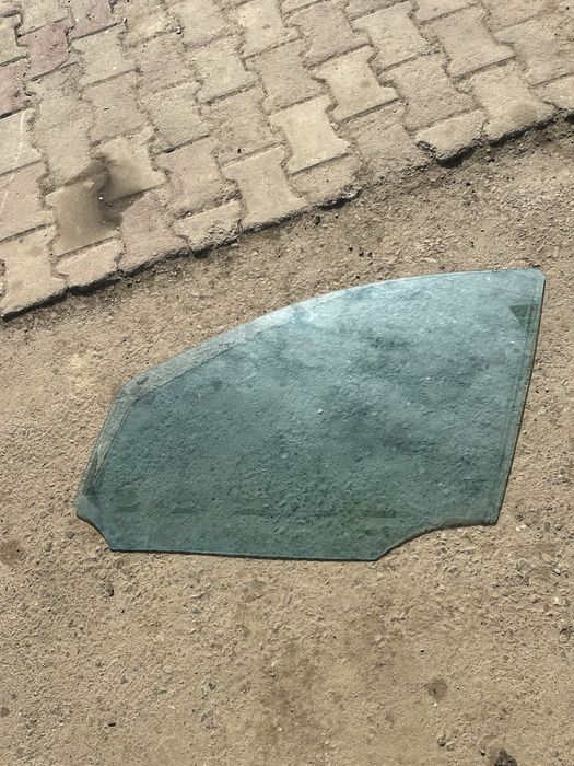 Geam usa stanga fata Mercedes ML W164 ML320Cdi ML280