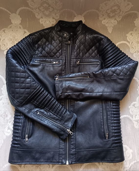 Кожанка чёткая..